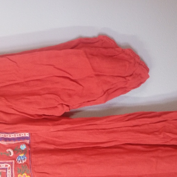 Umgee Women's Embroidered Red Tunic Pullover Top Size Large - Picture 4 of 6